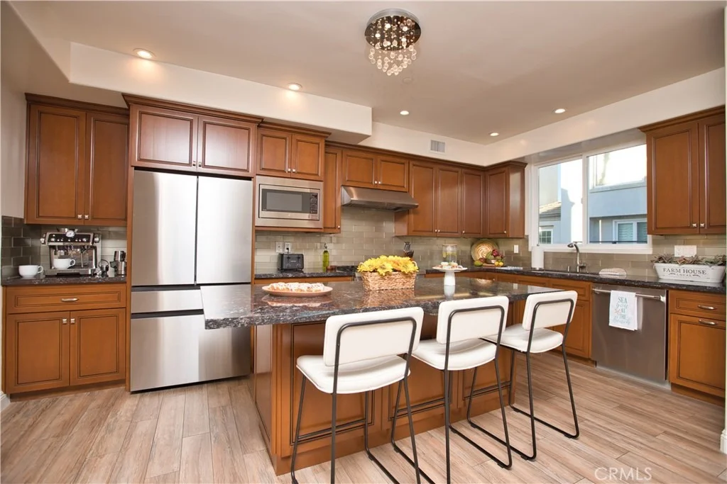 Photo of 19261 SURFVIEW Drive