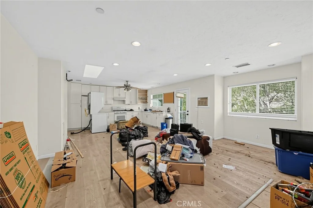 Photo of 829 Hillside Drive