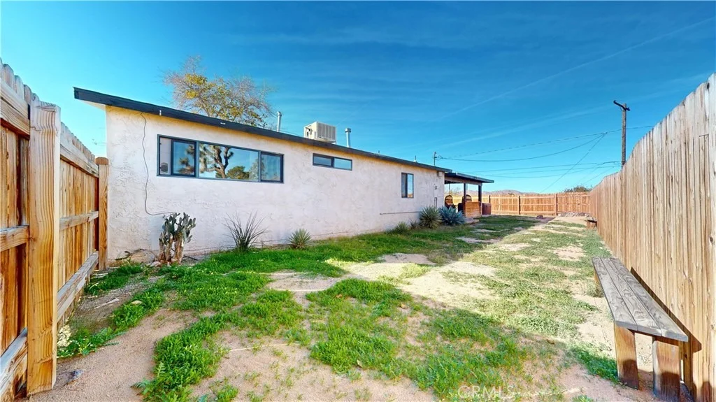 Photo of 7005 Hillview