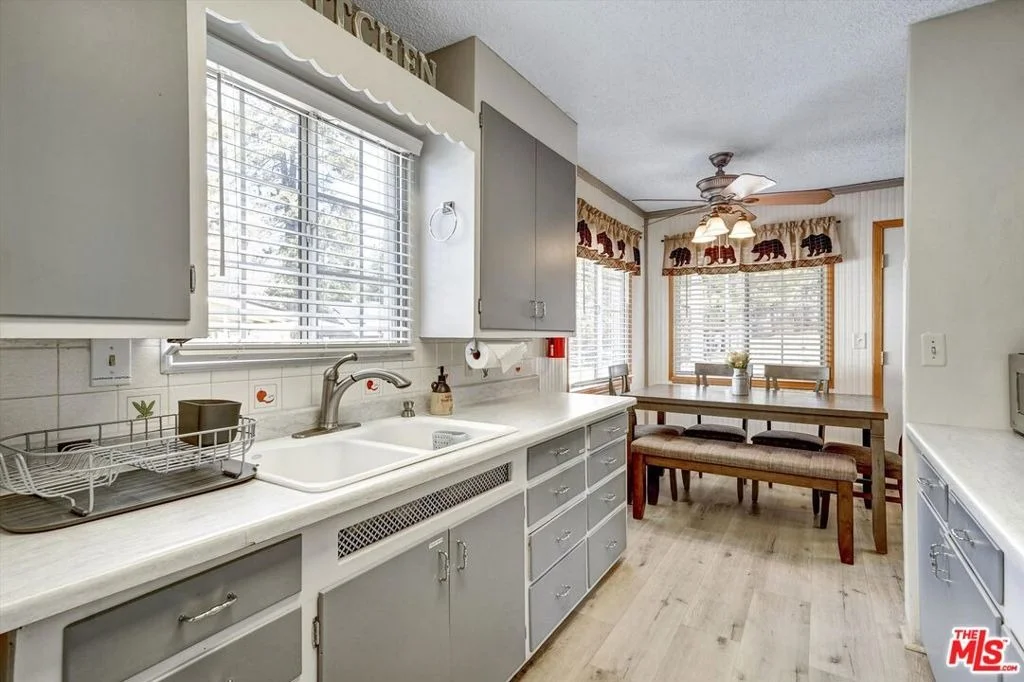 Photo of 404 Oriole Drive