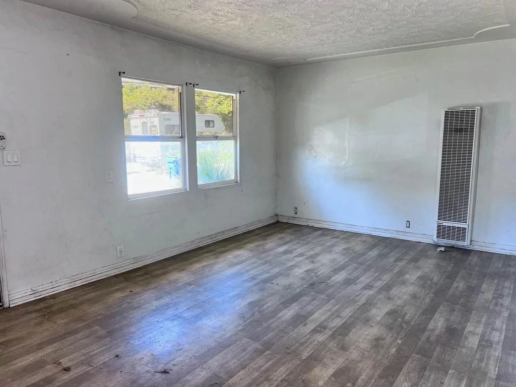 Photo of 8307 Broadway Lane