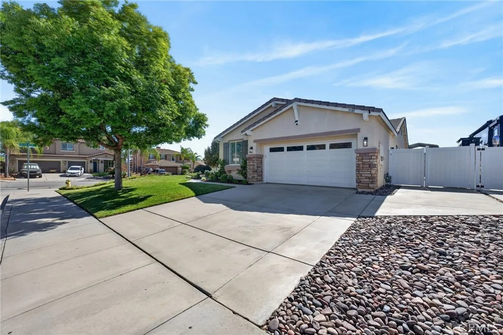 Photo of 31081 Cedar Oak Road
