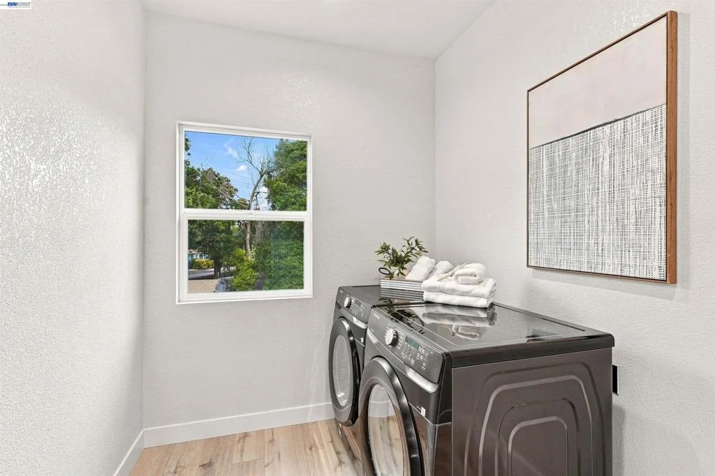 Photo of 2722 Cowell Rd