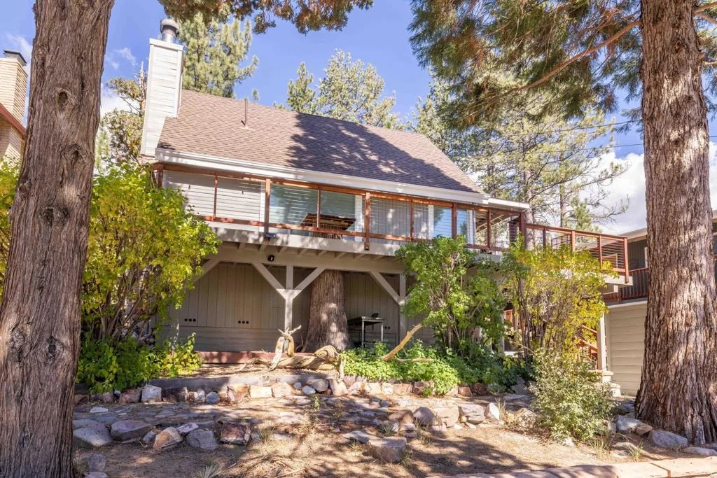 Photo of 42948 Moonridge Road
