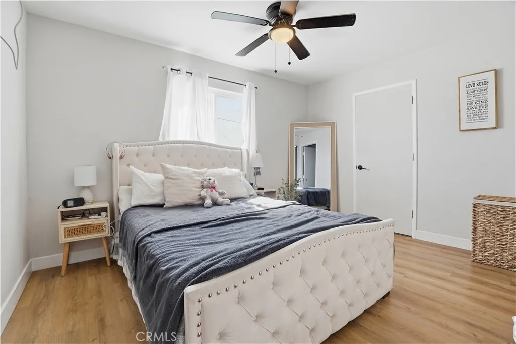 Photo of 23921 South