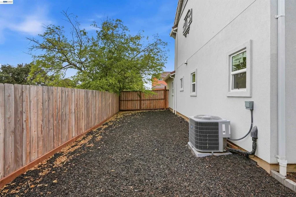 Photo of 2722 Cowell Rd