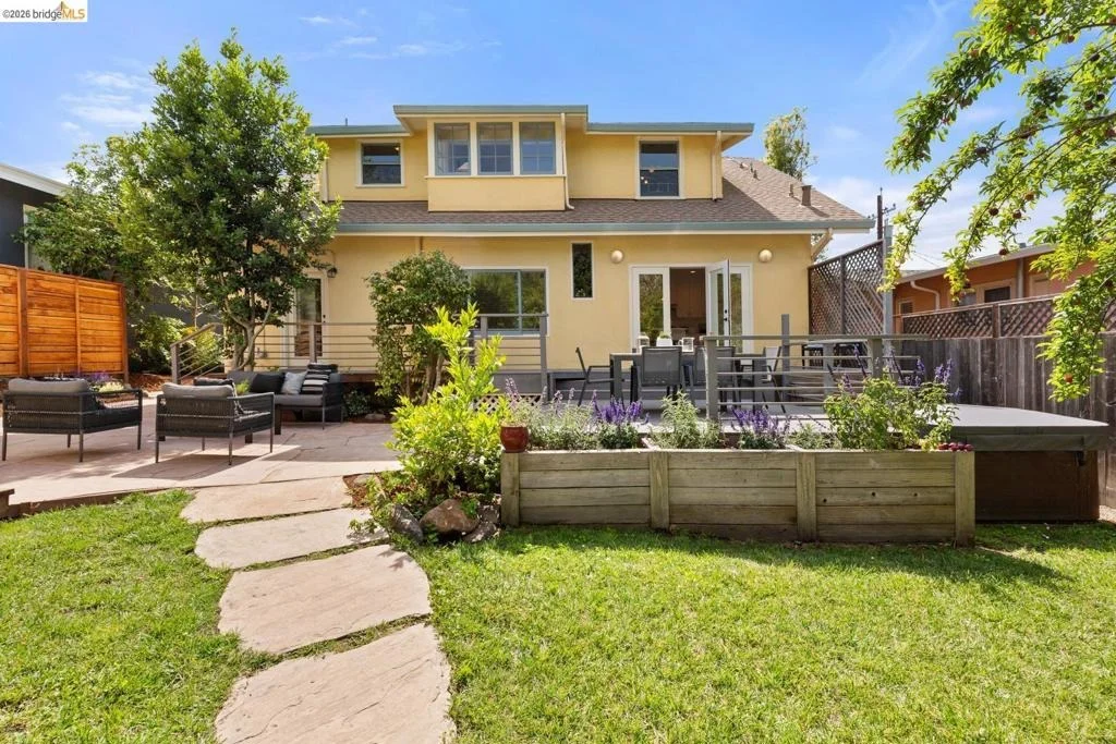 Photo of 1021 Colusa Ave