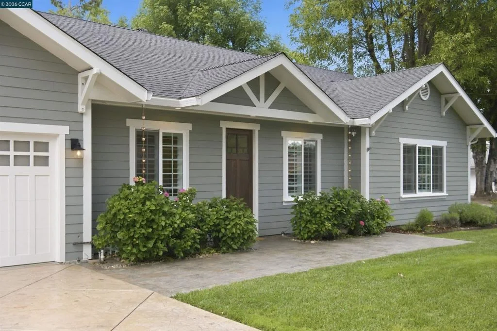 Photo of 1742 Mary Dr