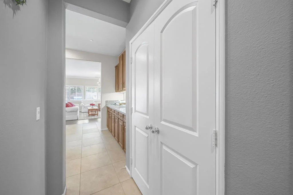 Photo of 42210 Summit Way
