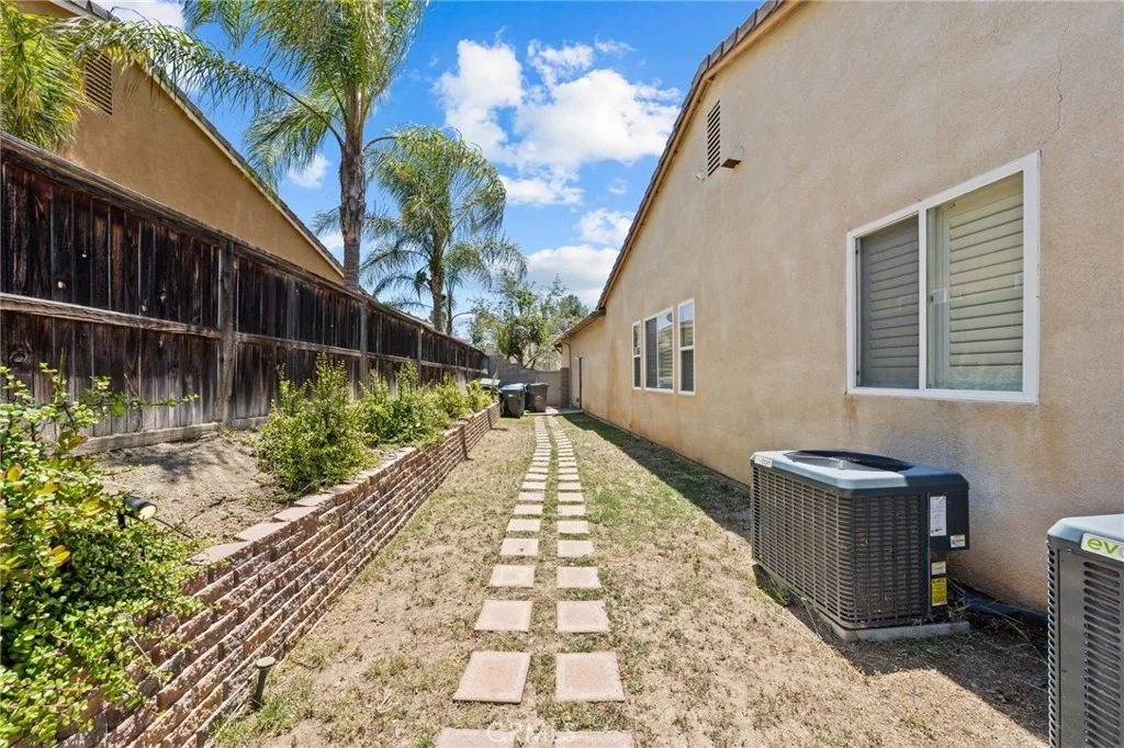 Photo of 31704 Pepper Tree