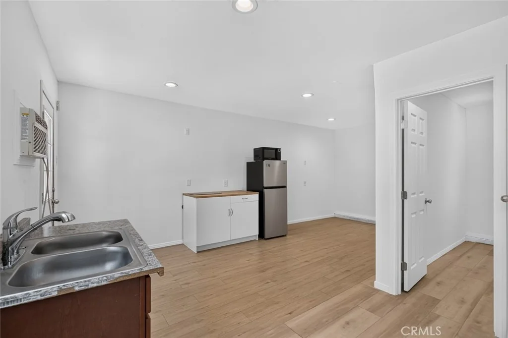 Photo of 528 W Doran