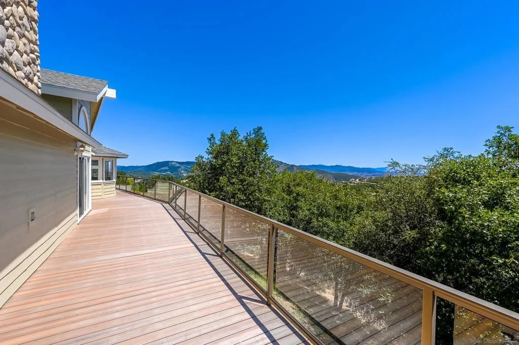 Photo of 1577 Oak Land