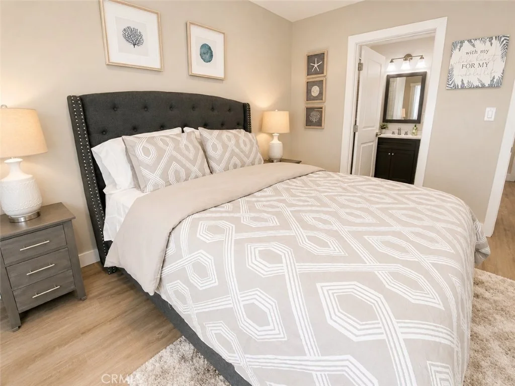 Photo of 401 Eton