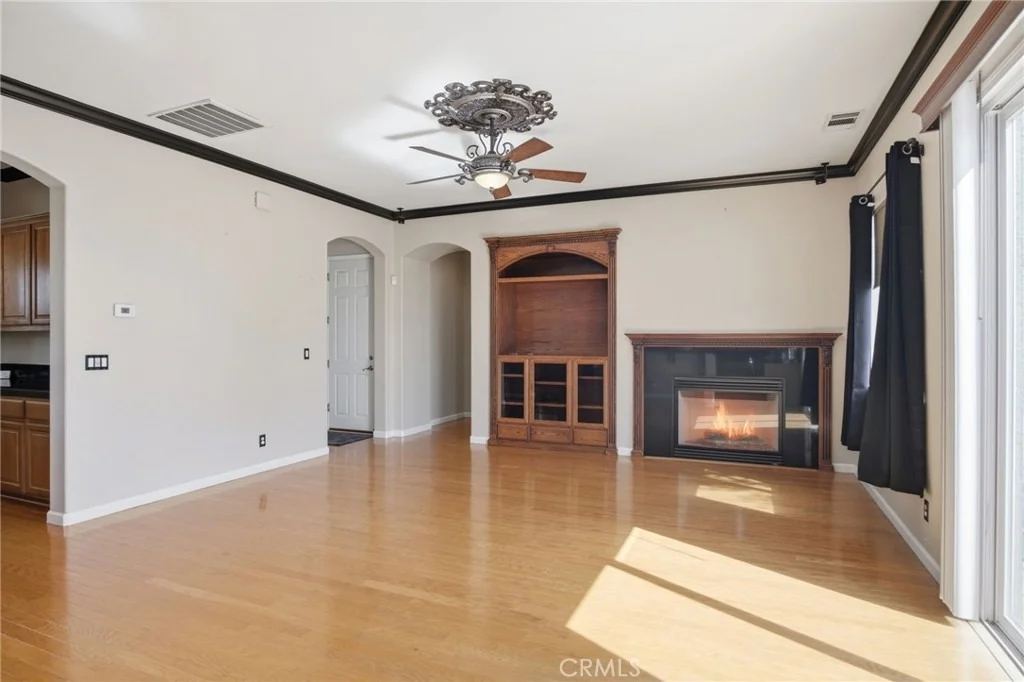 Photo of 4822 Durant