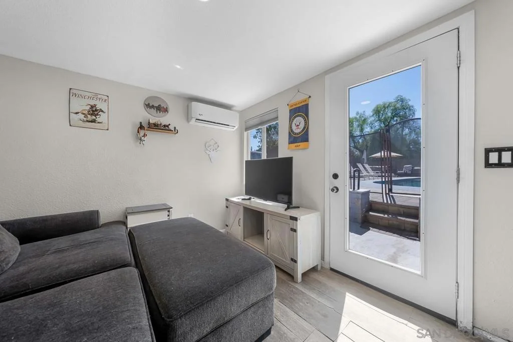 Photo of 2110 Via Corina
