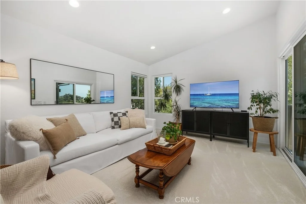 Photo of Unit F at 4 Corniche Drive