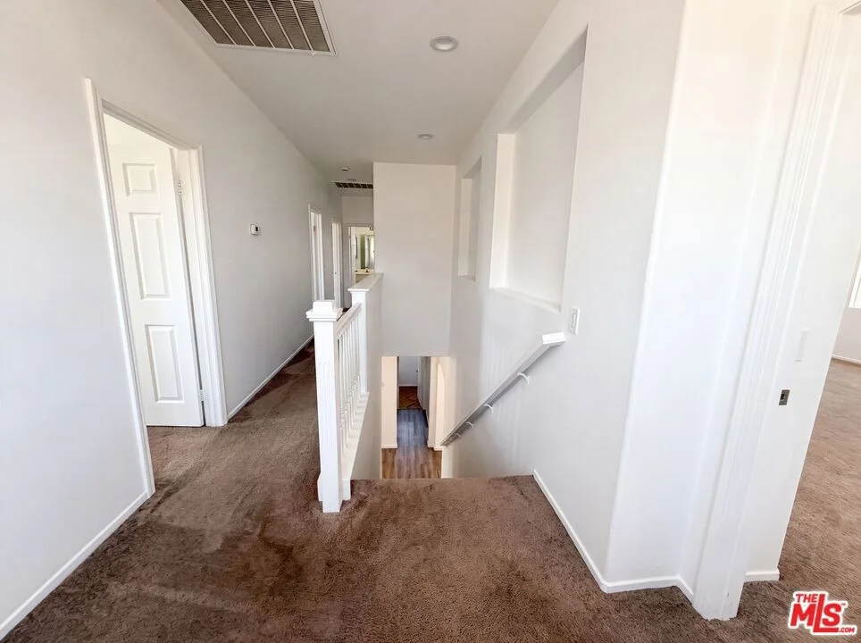 Photo of 3147 W Lingard Street