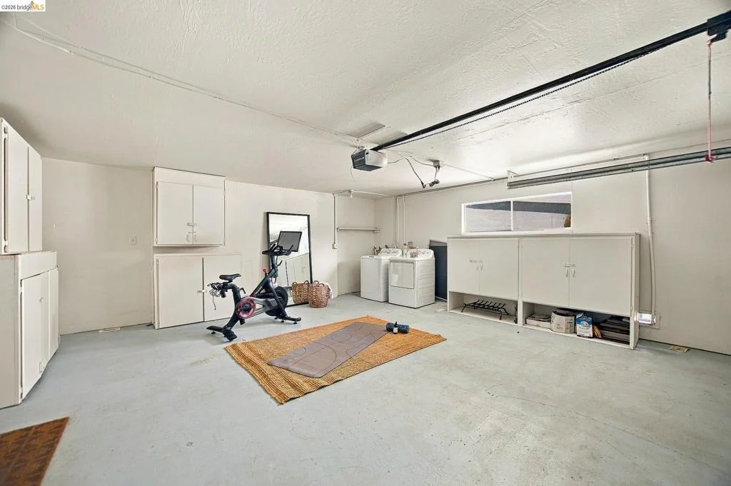 Photo of 866 Alma Place