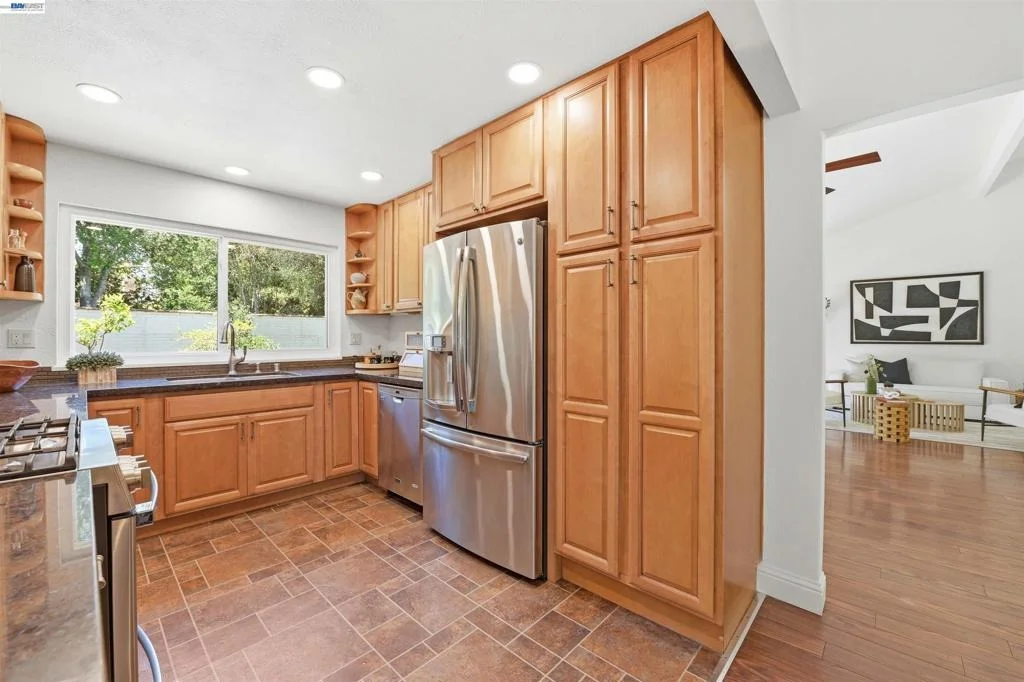 Photo of 467 Lowell Pl
