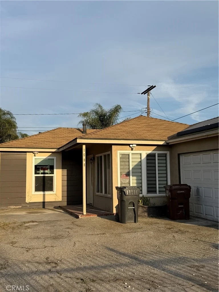 Photo of 1608 N Grape