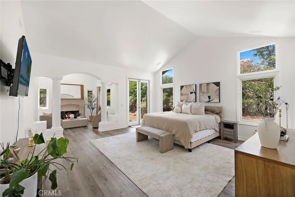 Photo of 1582 White Alder