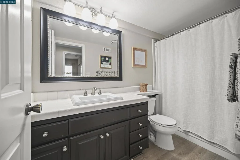 Photo of 219 Viewpoint Dr