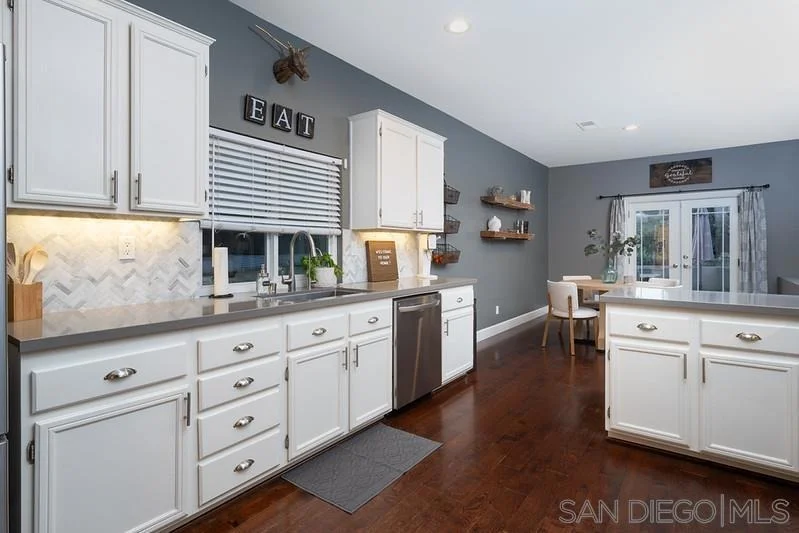 Photo of 788 Avenida Abeja