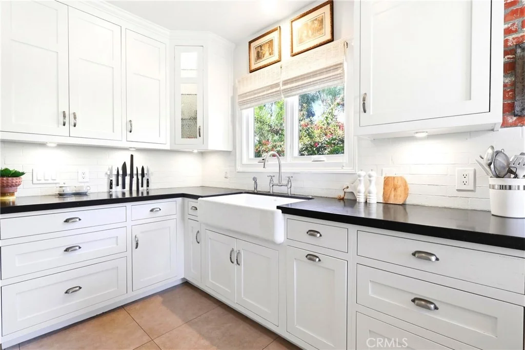 Photo of 18 W Cypress Avenue