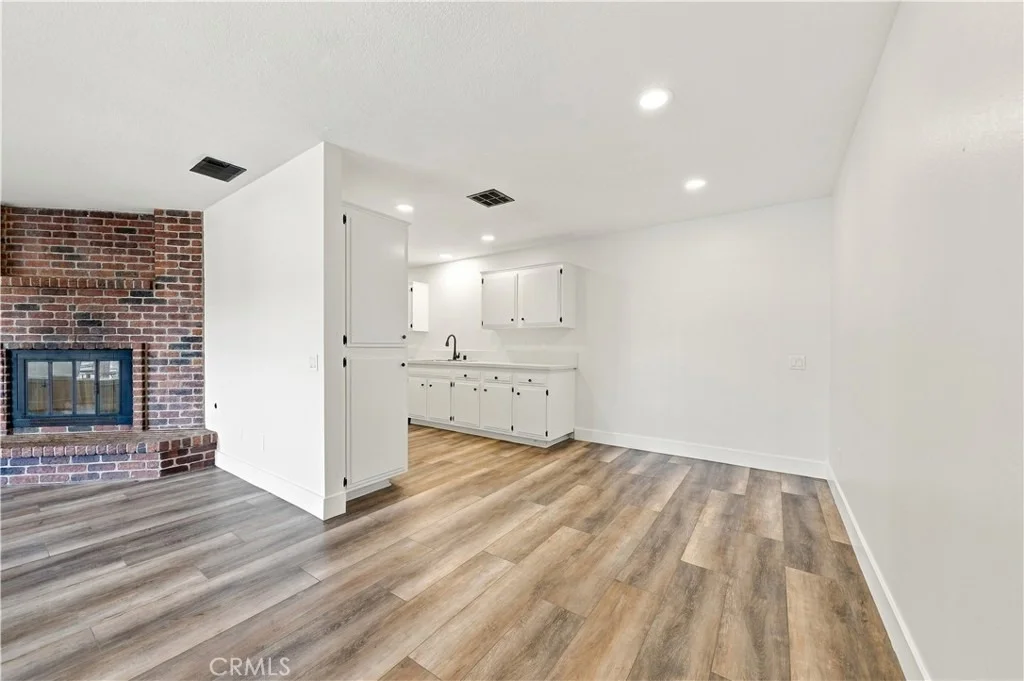 Photo of 41870 B street