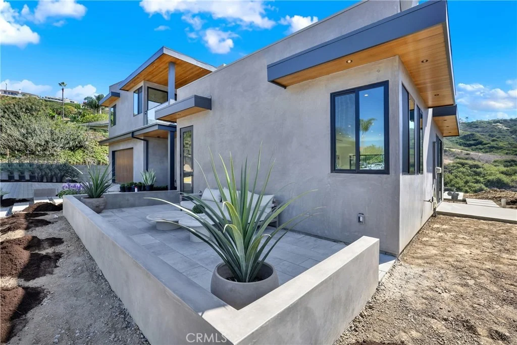 Photo of 408 Avenida Presidio