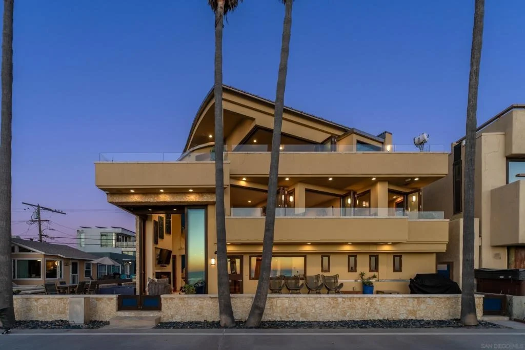 Photo of 3921 Ocean Front Walk