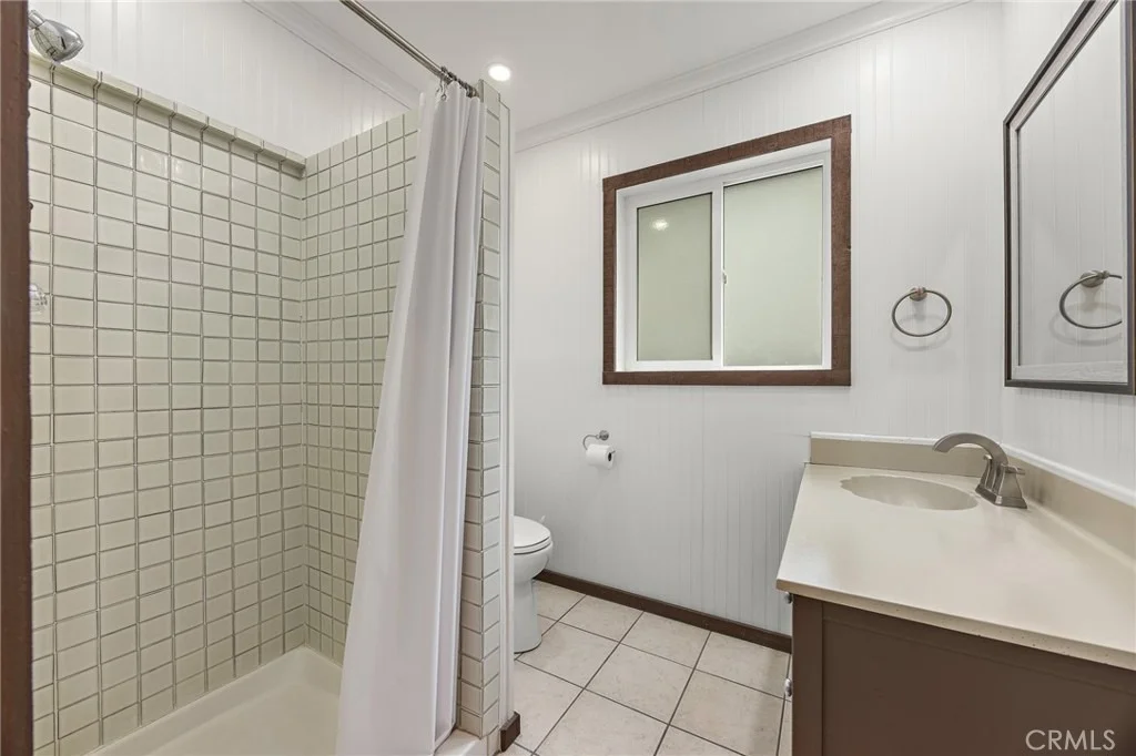 Photo of 23376 Crestline Road