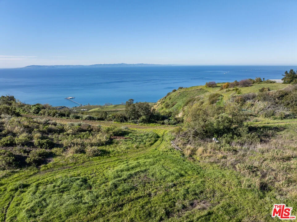 Photo of 8560 Ocean View Road