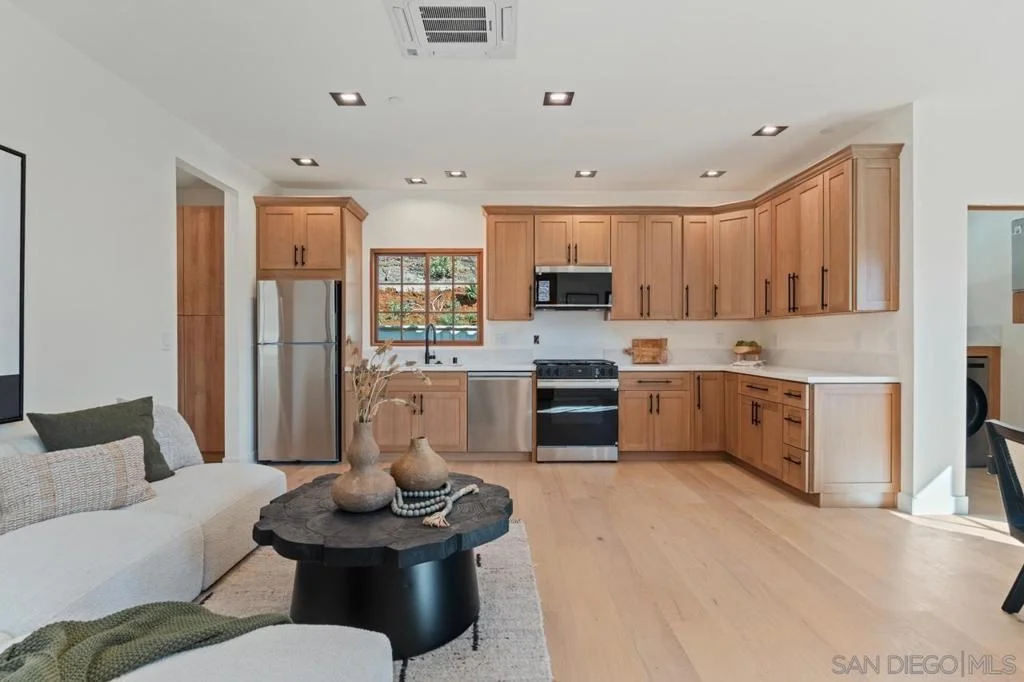 Photo of 5758 Las Palomas