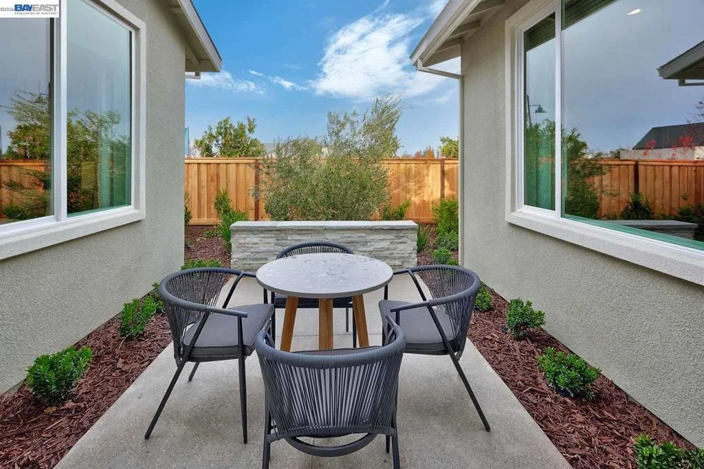 Photo of 1288 Parkcrest Circle