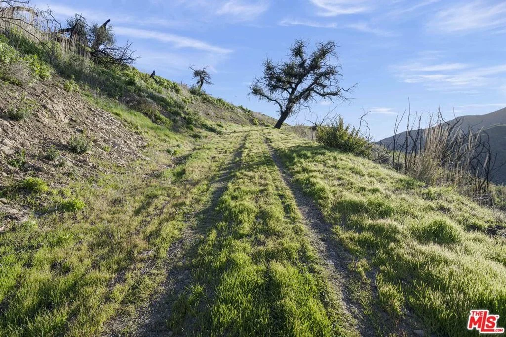 Photo of 1100 Kanan Dume Road