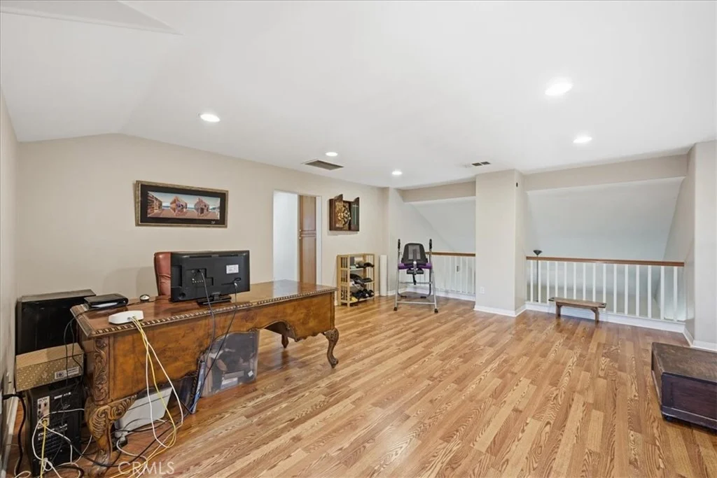 Photo of 37052 Almond