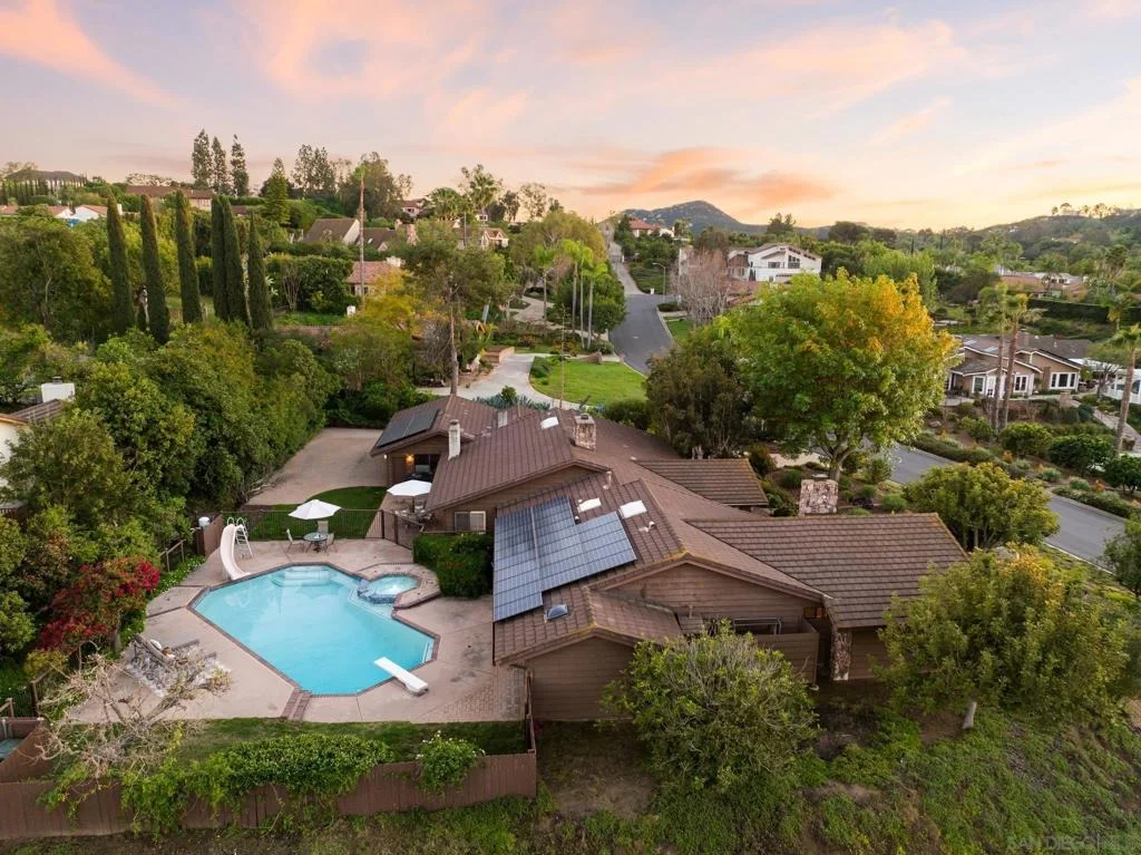 Photo of 15943 Ranch Hollow Rd