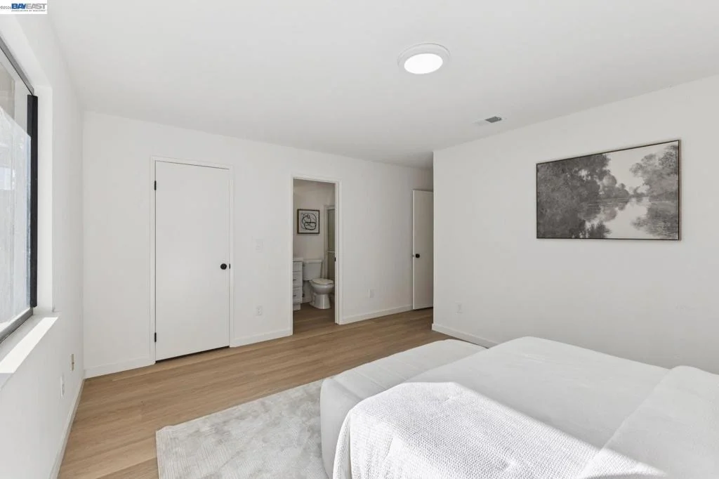 Photo of 402 Vineyard Pl
