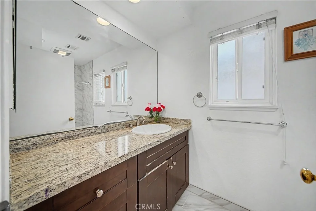 Photo of 13038 Parkview