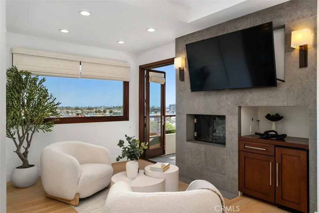 Photo of 2907 Cliff Drive