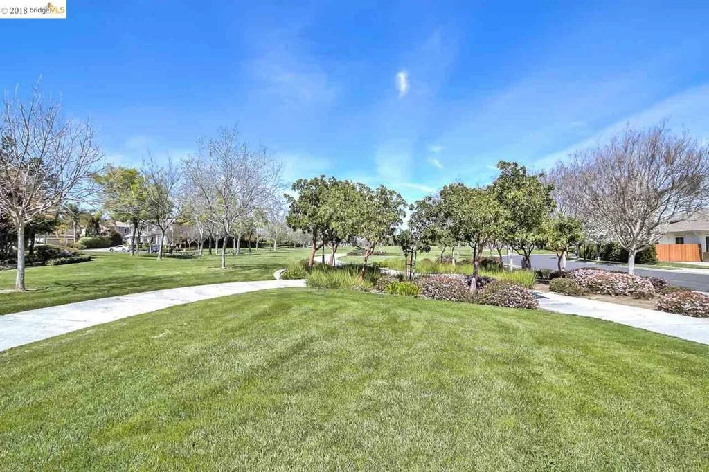 Photo of 1597 Dawnview Dr