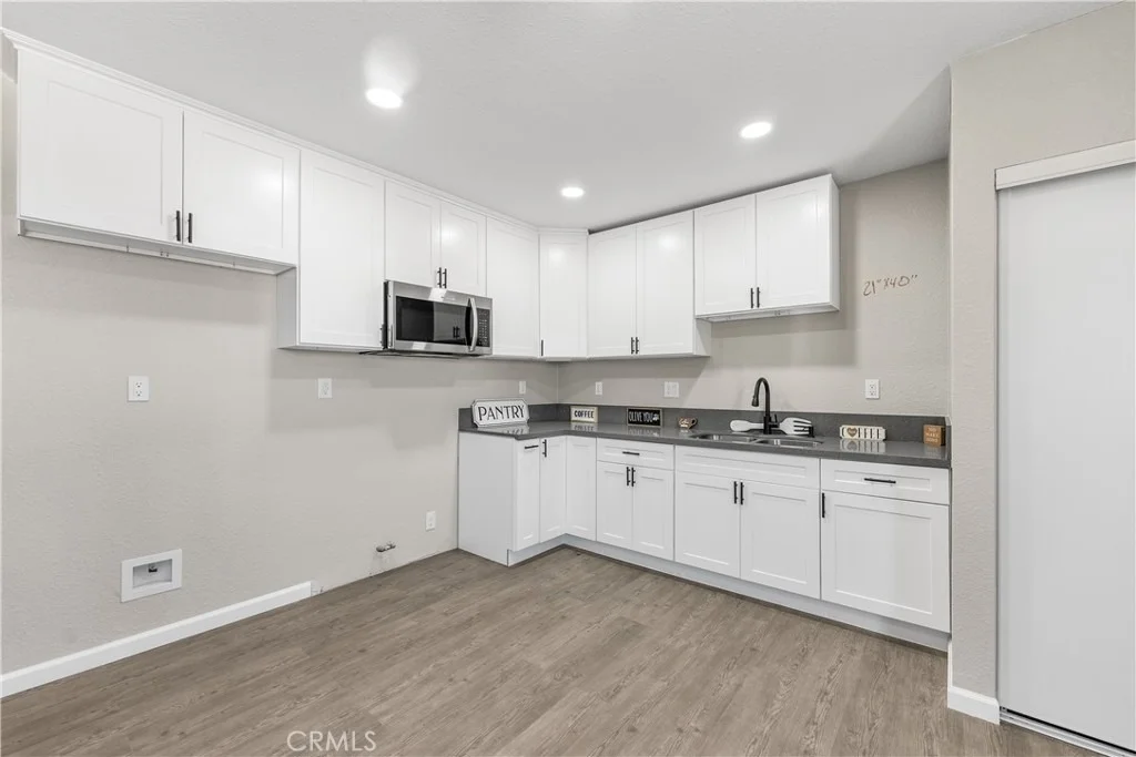 Photo of 15992 Lawrence Drive