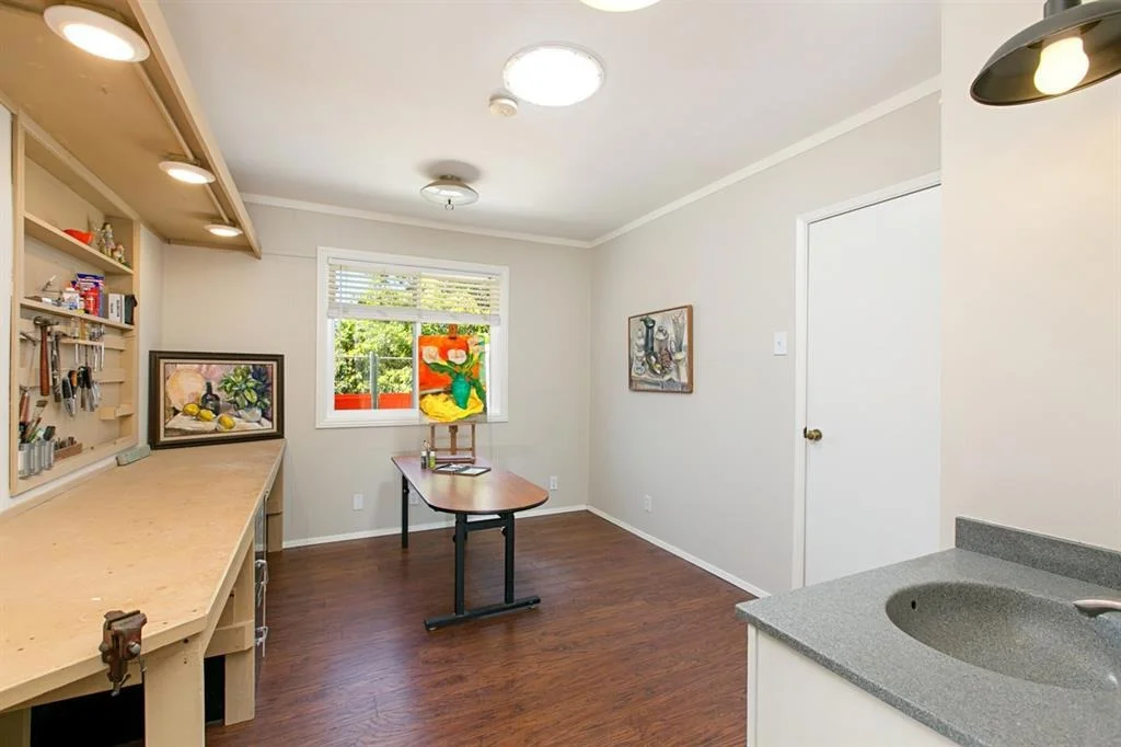 Photo of 1285 CREST DRIVE