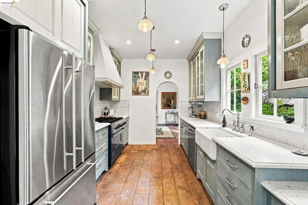 Photo of 893 Santa Barbara Rd