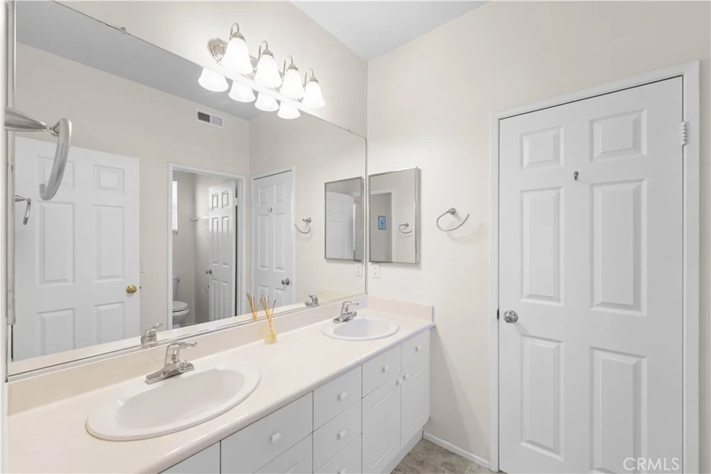 Photo of 33456 Warwick hills Rd