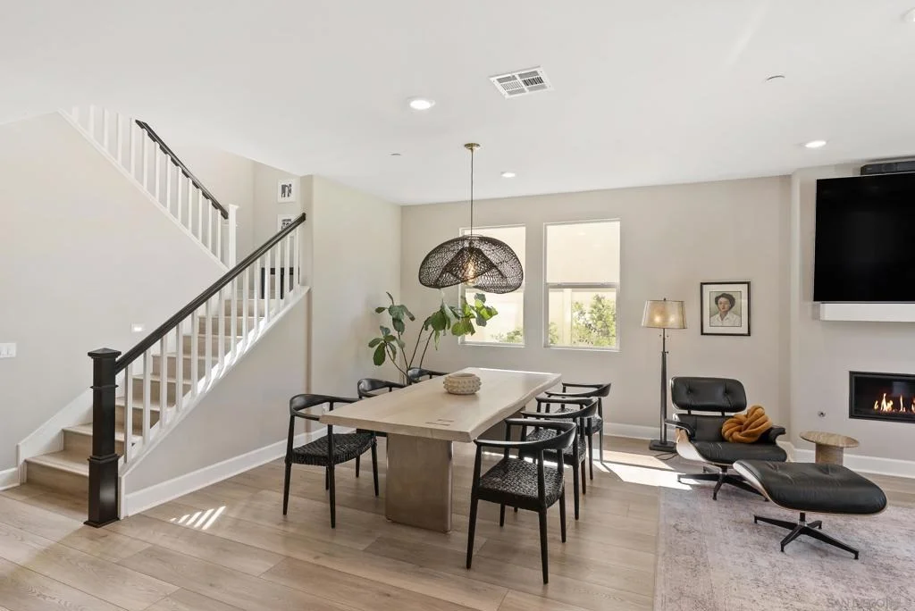 Photo of 944 Lindbergh