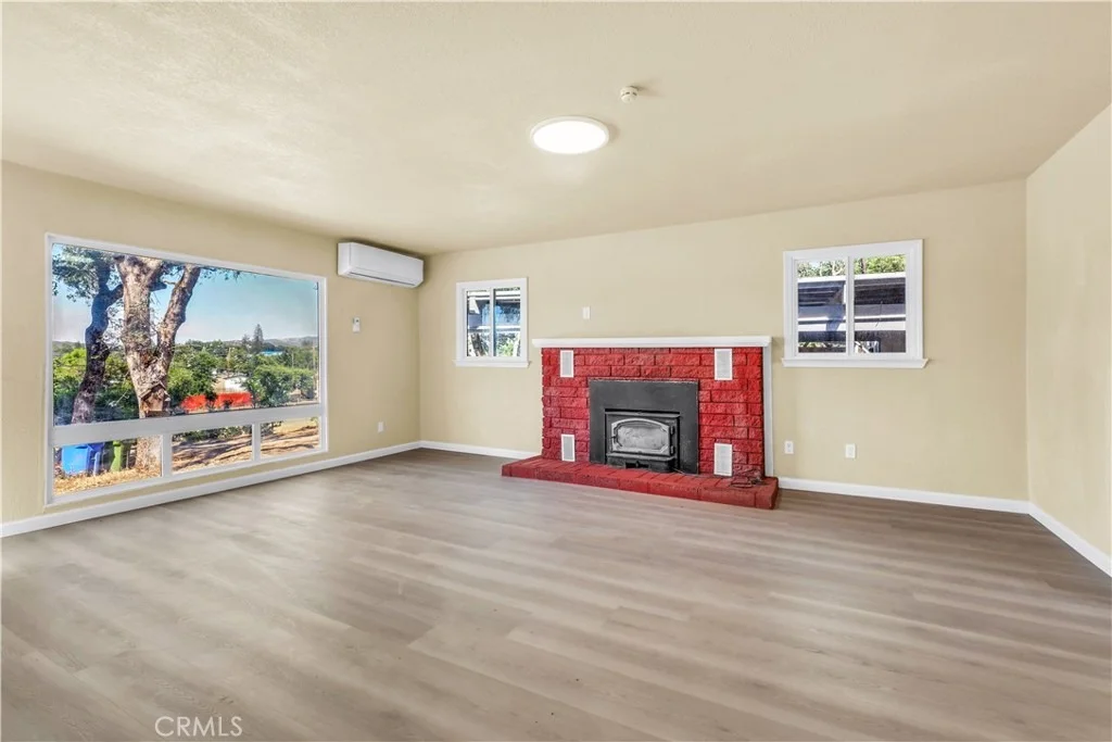 Photo of 15905 Kugelman