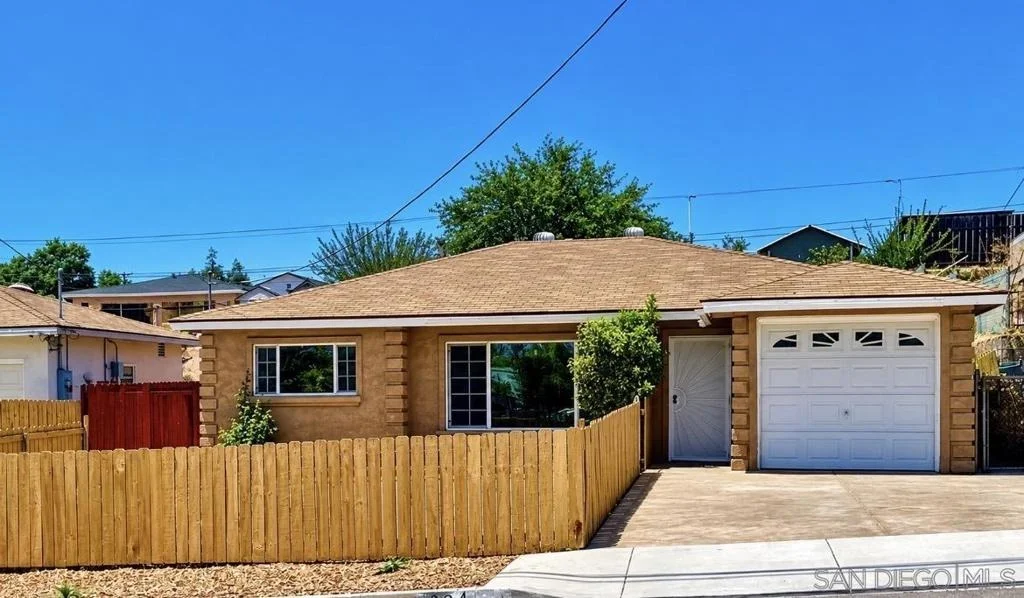 Photo of 834 Maria Ave.