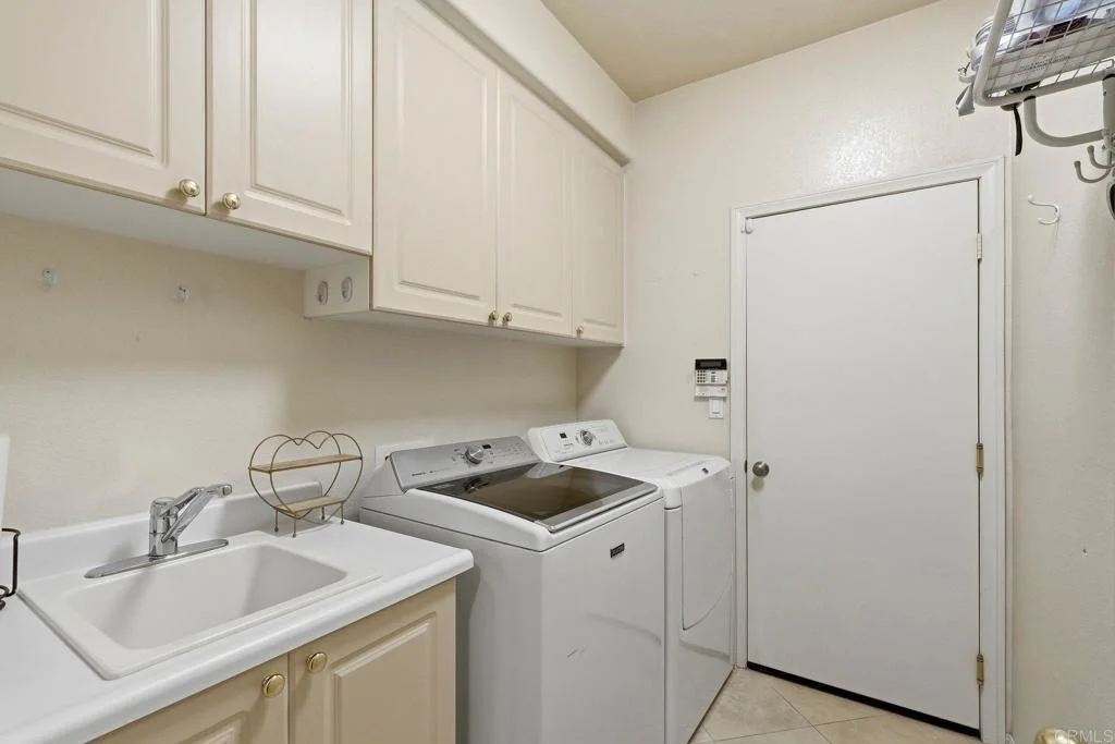 Photo of 3121 Via Valesco